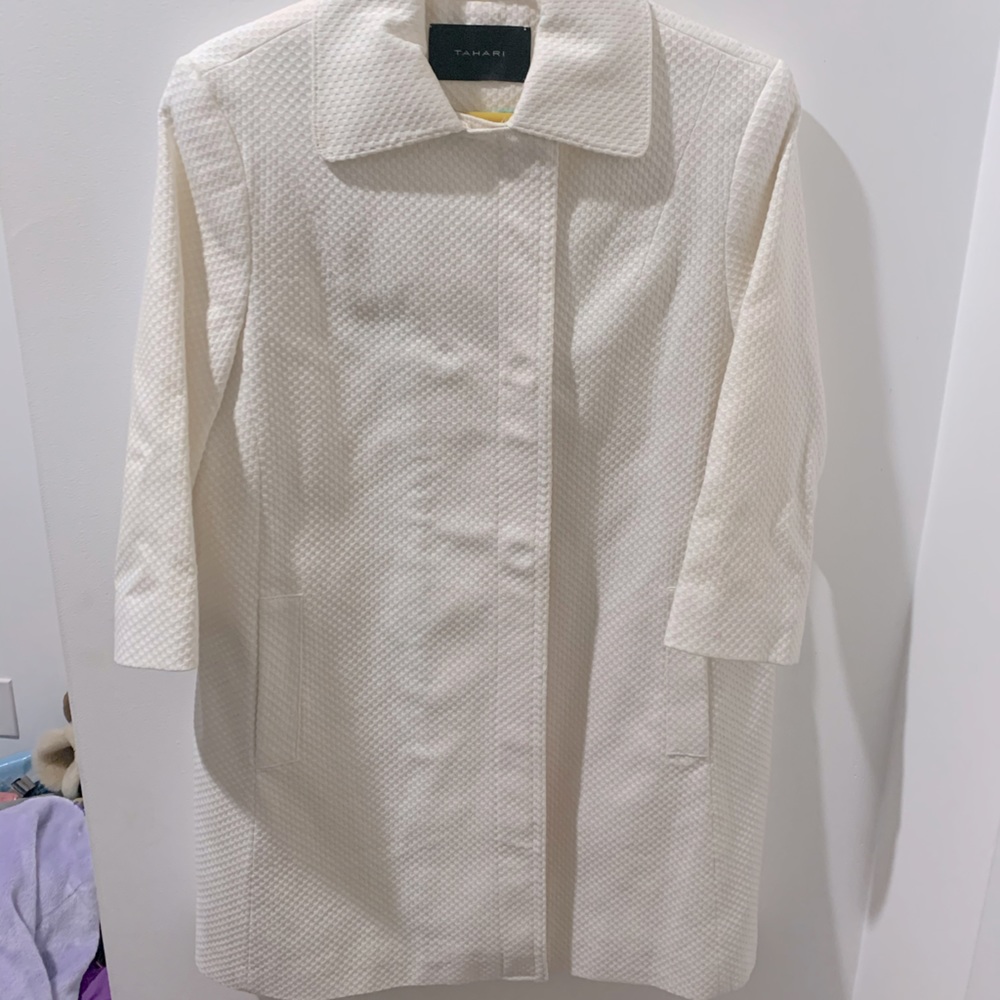 Tahari Textured white jacket